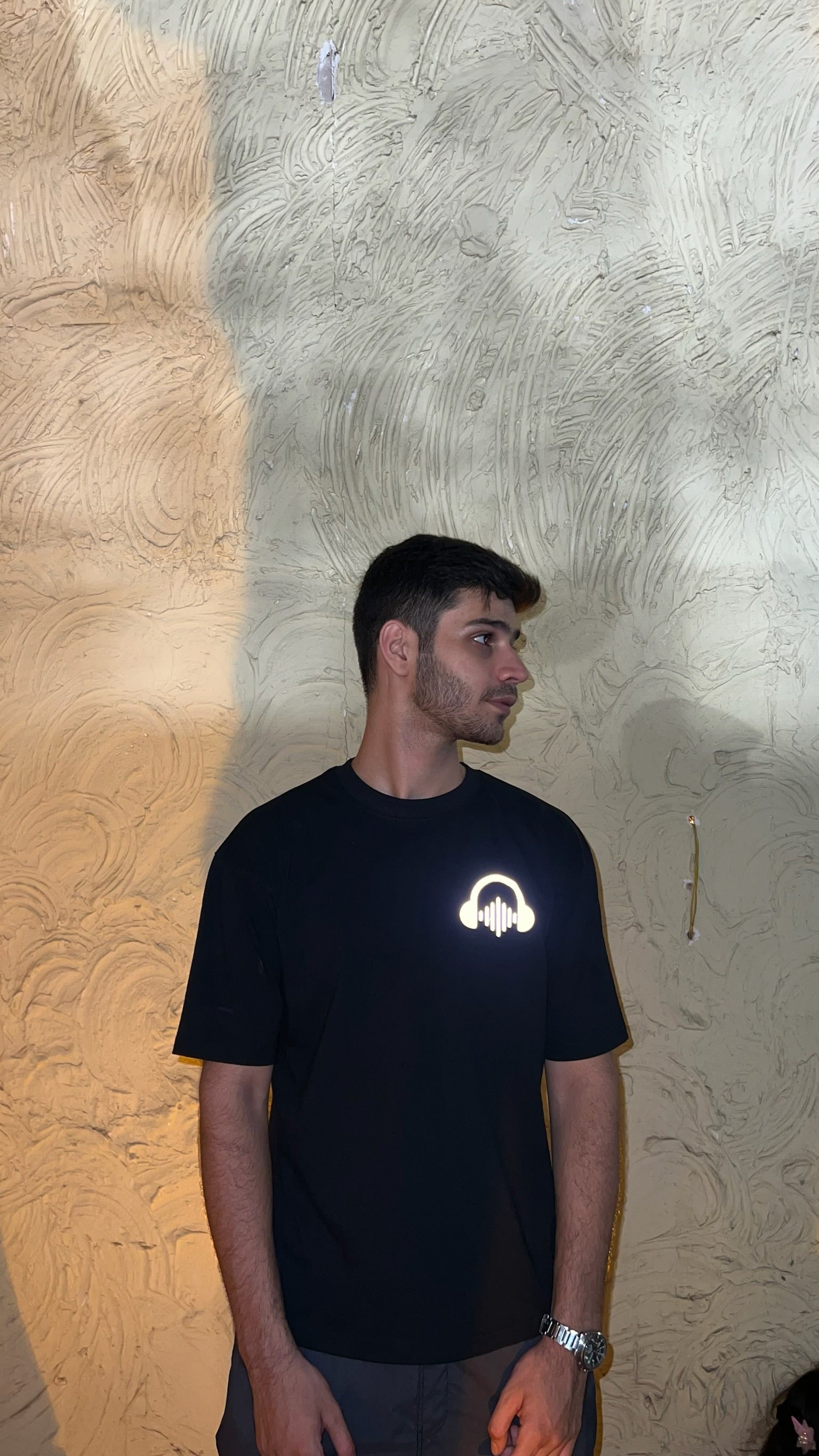 HOT Girls Like Techno Reflective Tshirt