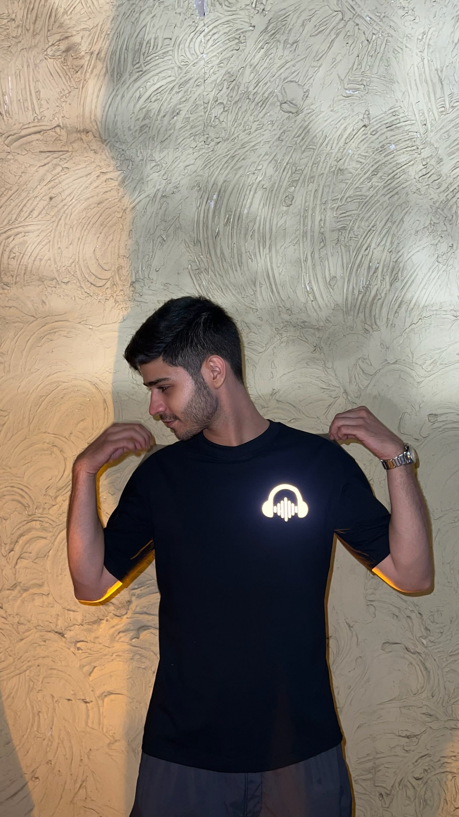 HOT Girls Like Techno Reflective Tshirt