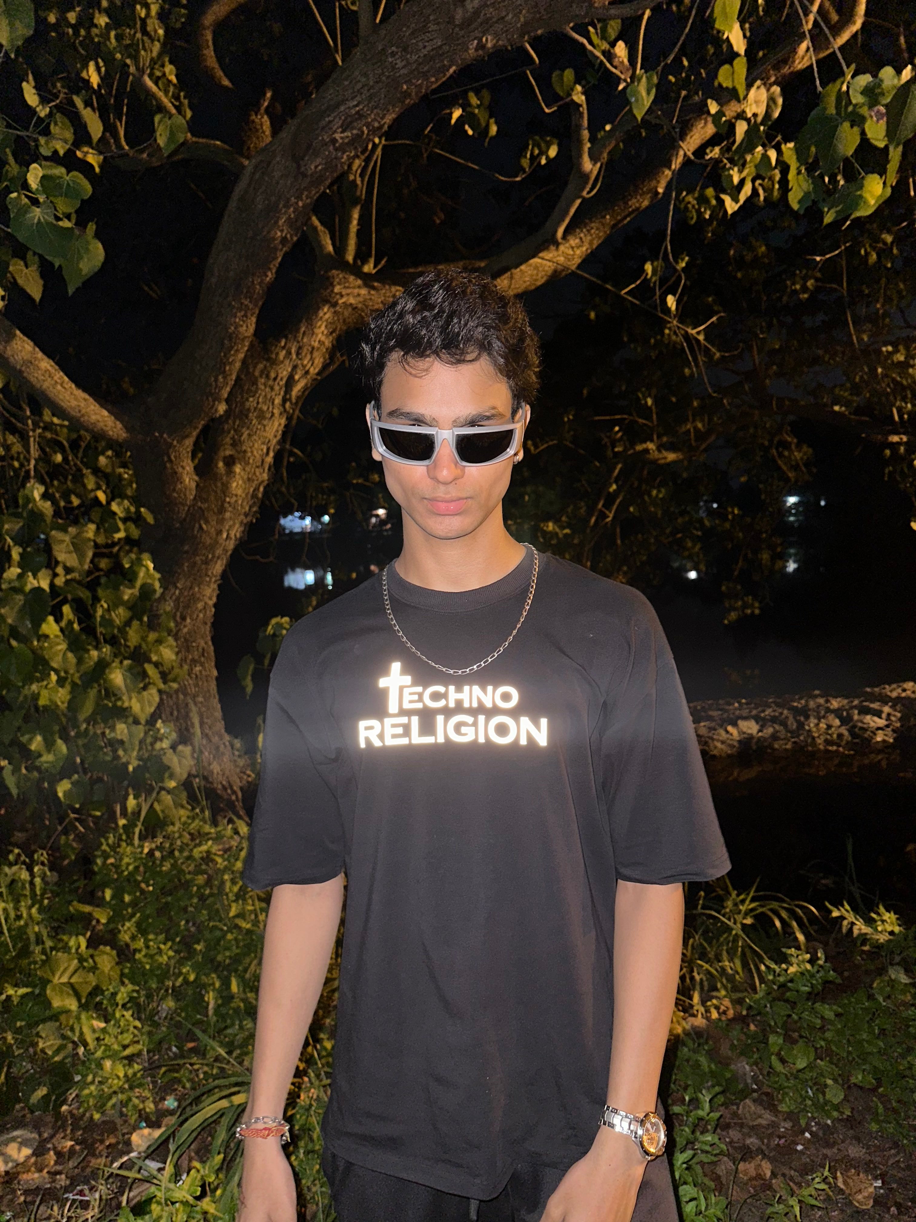 Techno Religion Oversize Tshirt