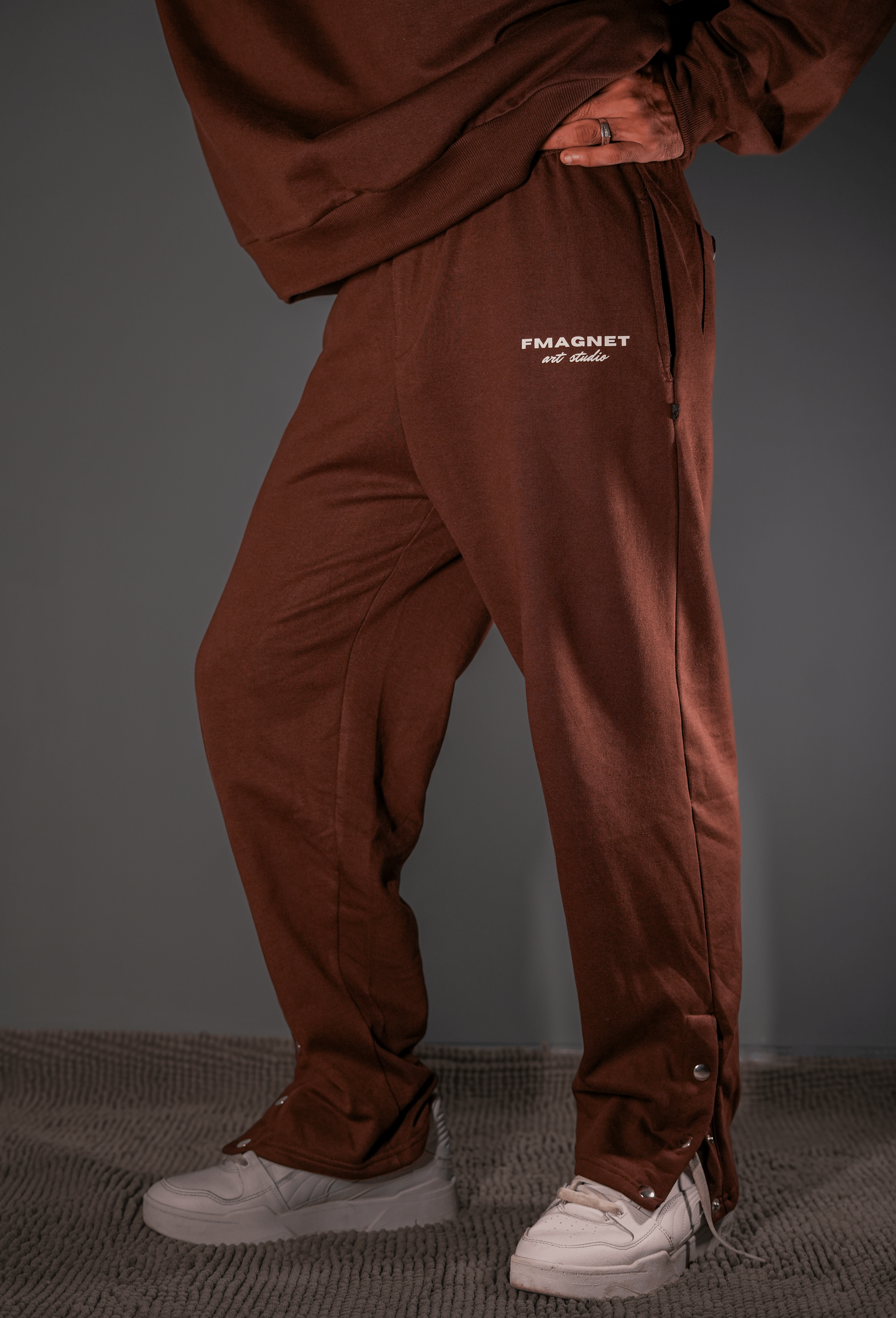 Triple Snap Sweatpants - Brown