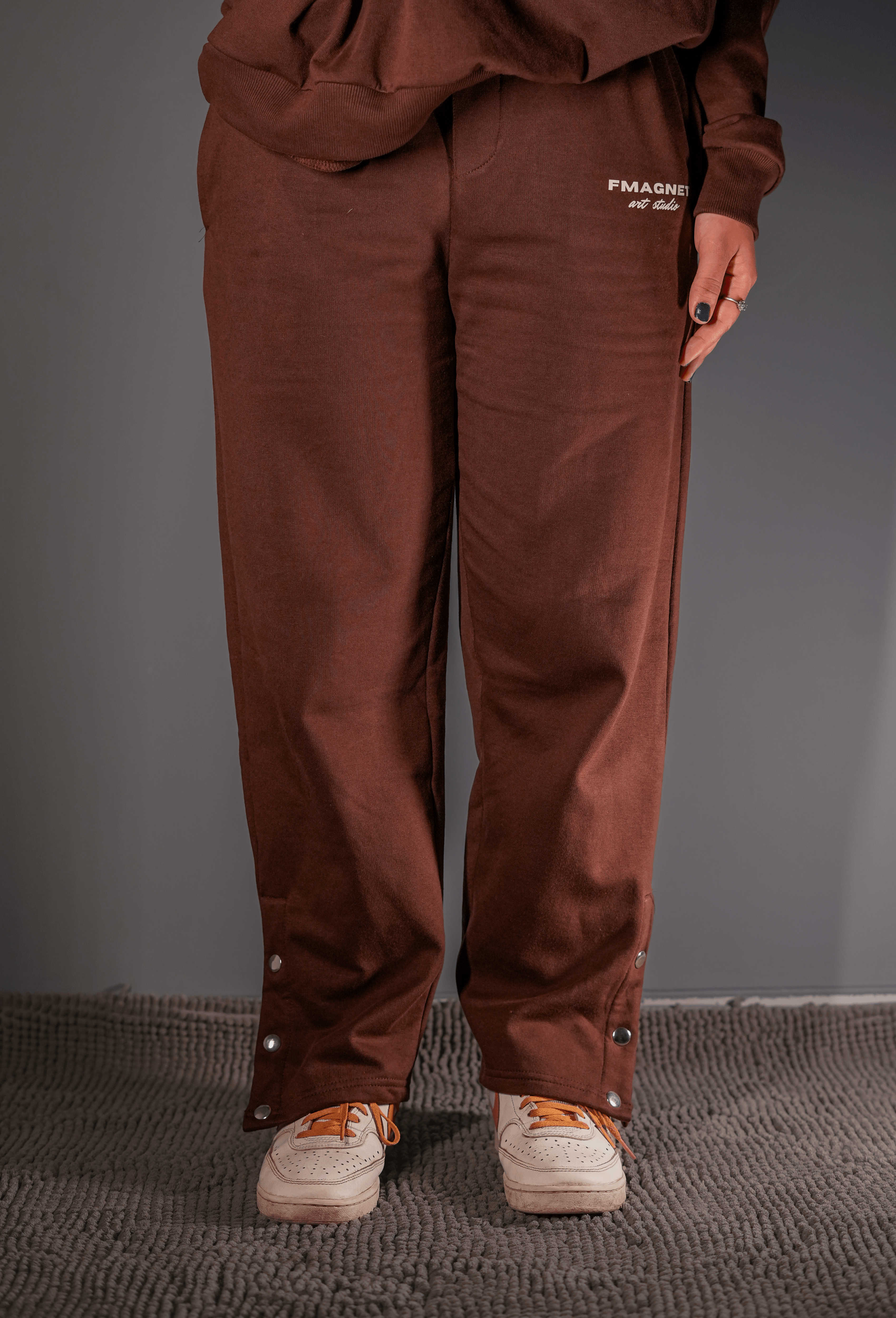 Triple Snap Sweatpants - Brown