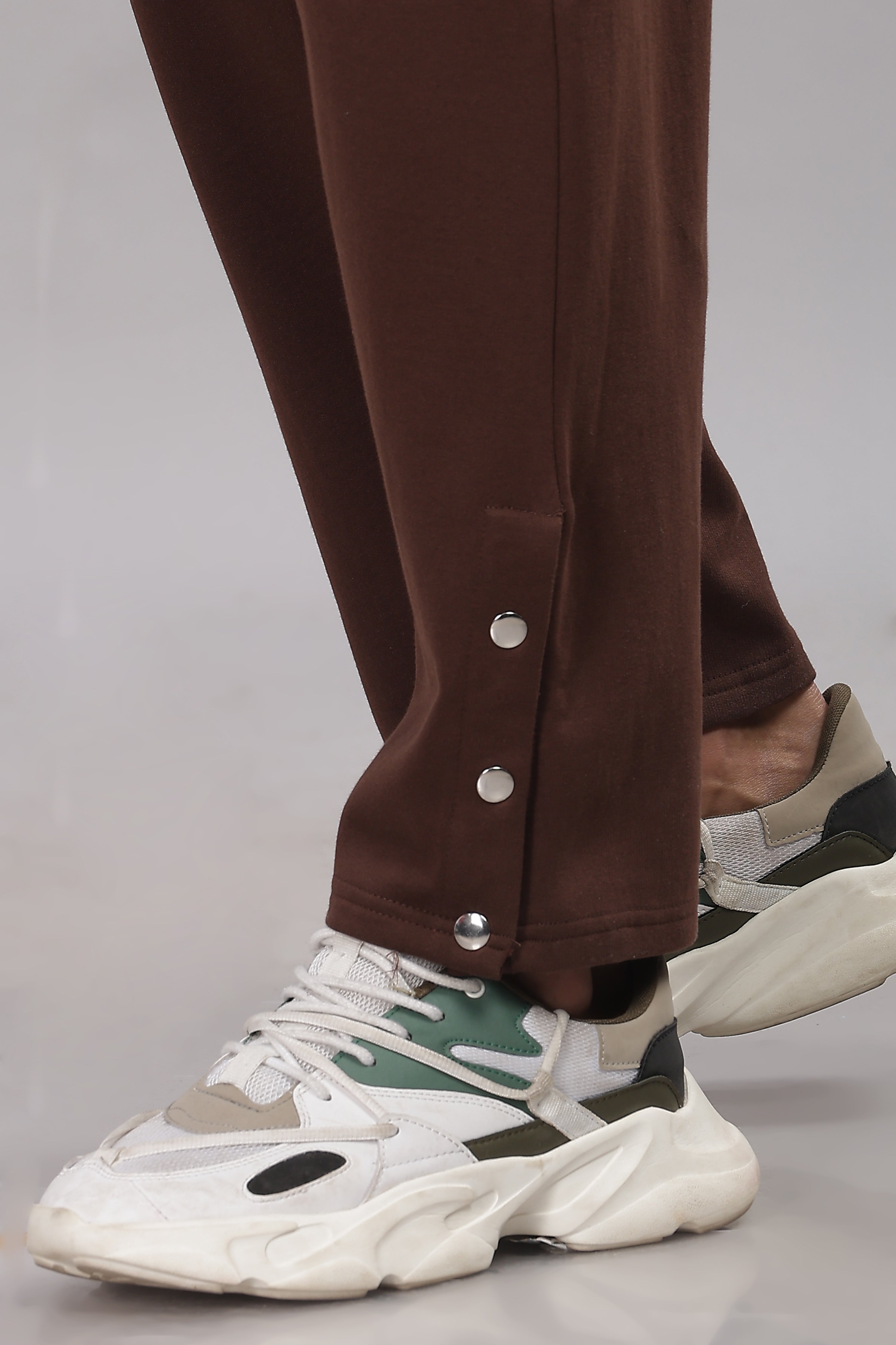 Triple Snap Sweatpants - Brown