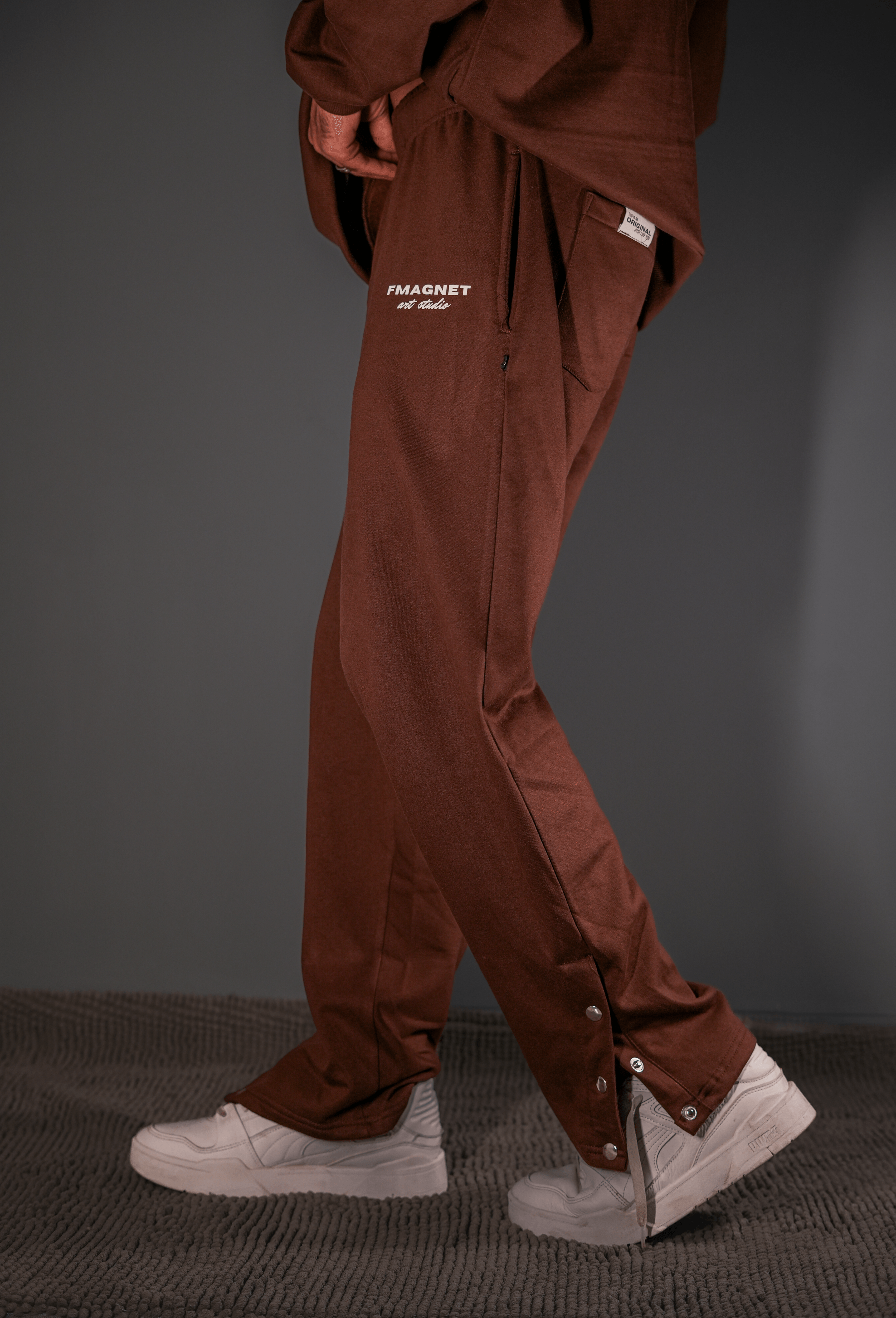 Triple Snap Sweatpants - Brown